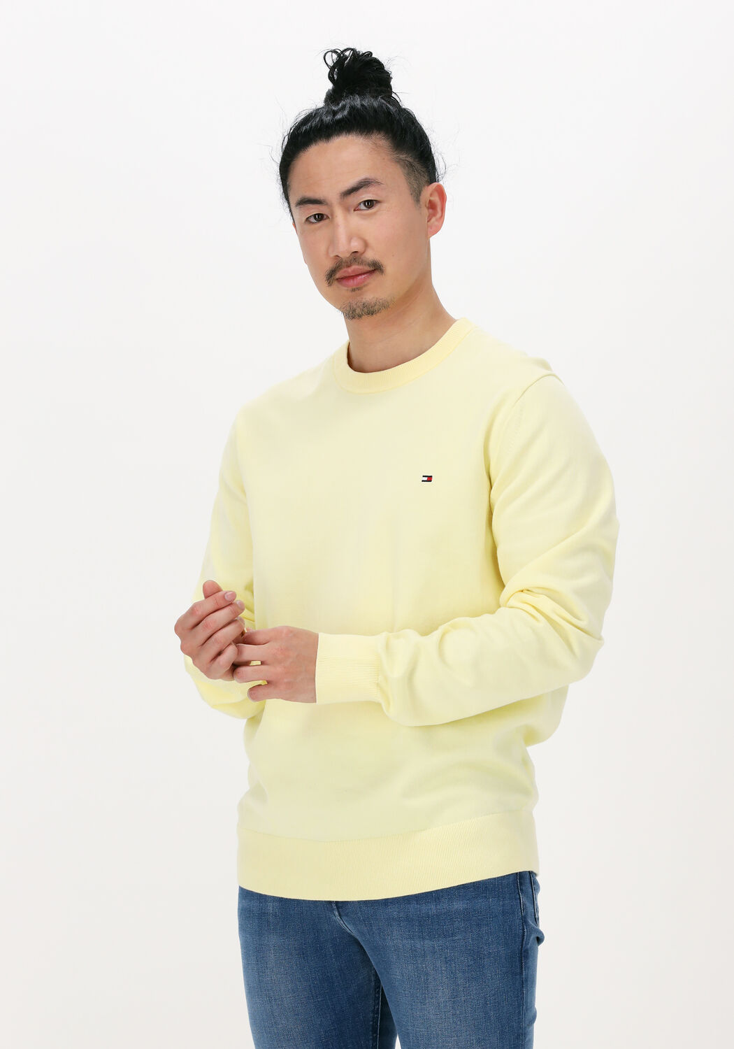 yellow hilfiger sweater