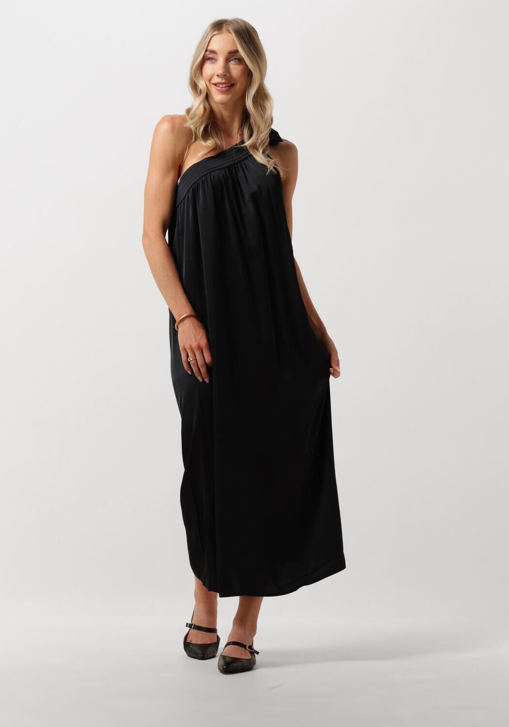 Nukus Elegante Zwarte Maxi Jurk Black Dames