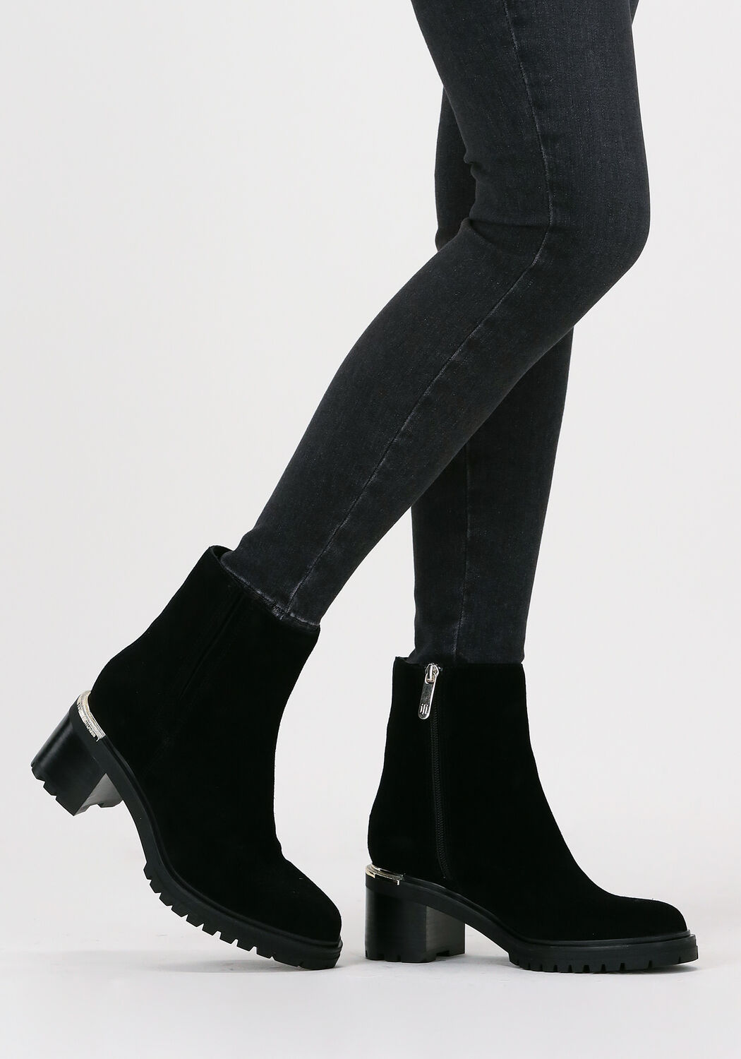 tommy hilfiger outdoor mid heel boot