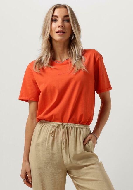 Oranje MSCH COPENHAGEN T-shirt MSCHTERINA ORGANIC SMALL LOGO TEE - large