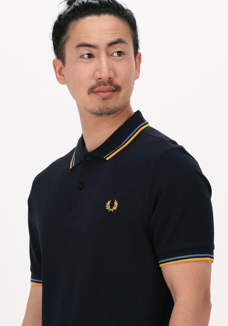 Gepensioneerd schrijven Inloggegevens Donkerblauwe FRED PERRY Polo TWIN TIPPED FRED PERRY SHIRT | Omoda